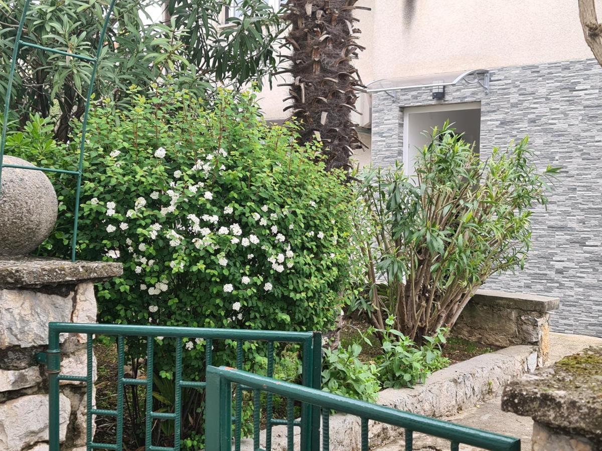 Apartman Nika Crikvenica Exteriör bild