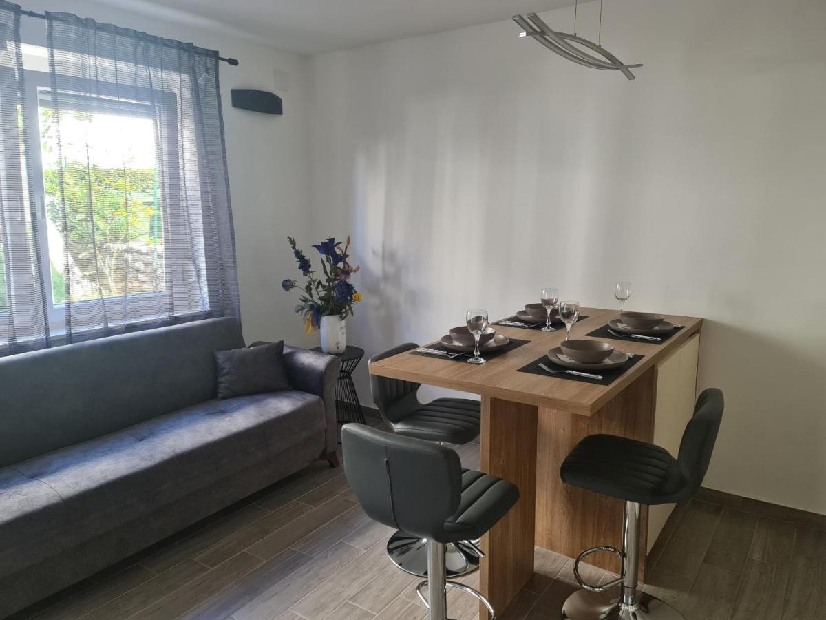 Apartman Nika Crikvenica Exteriör bild